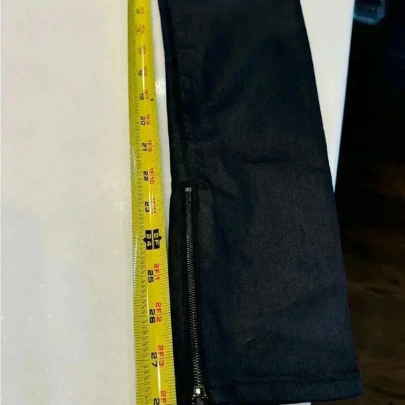 AG Adriano Goldschmied black leather look jeans. Zipper on front pockets size 26 - Picture 12 of 13